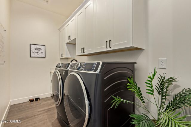 3555 W HUMMINGBIRD Lane, San Tan Valley, AZ 85144