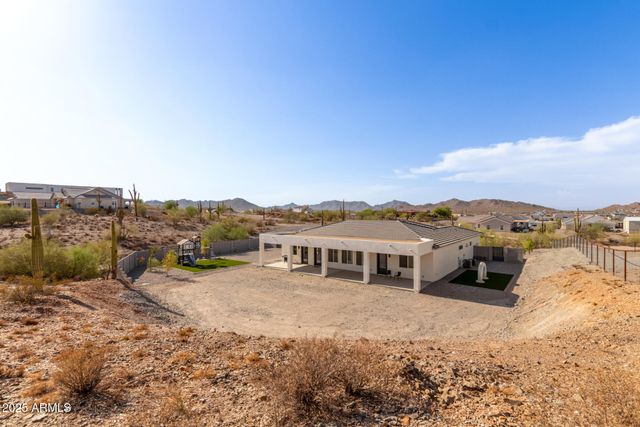 3555 W HUMMINGBIRD Lane, San Tan Valley, AZ 85144