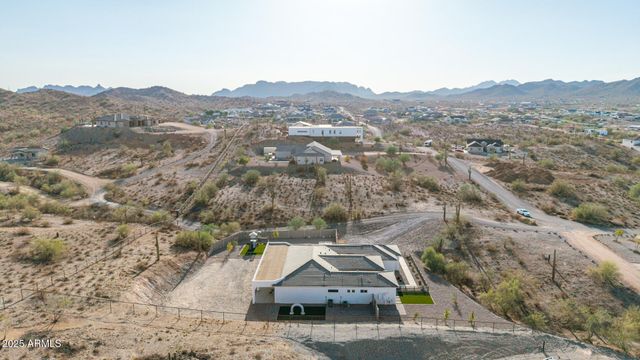 3555 W HUMMINGBIRD Lane, San Tan Valley, AZ 85144