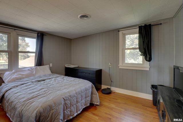 1715 N 24TH Street, Quincy, IL 62301