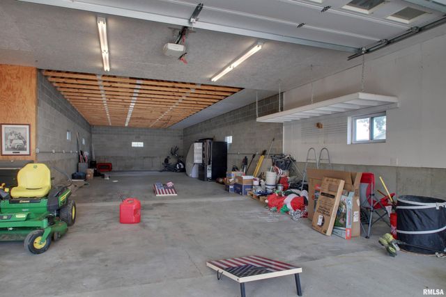 1715 N 24TH Street, Quincy, IL 62301