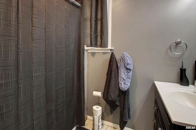 1715 N 24TH Street, Quincy, IL 62301