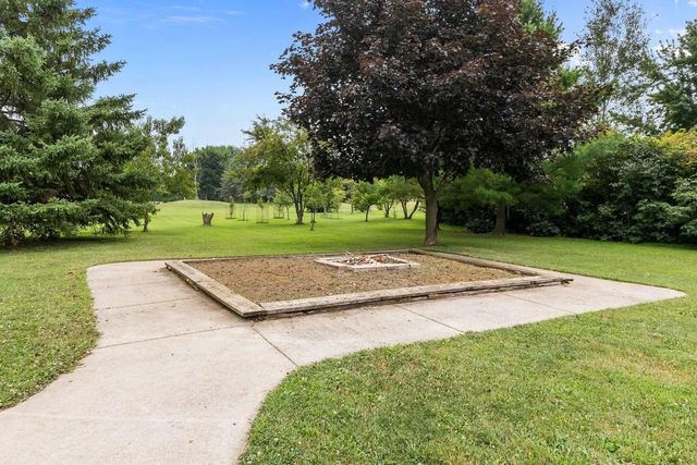 N1672 JULIUS DRIVE, Greenville, WI 54942