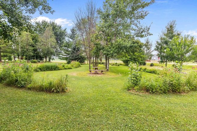 N1672 JULIUS DRIVE, Greenville, WI 54942