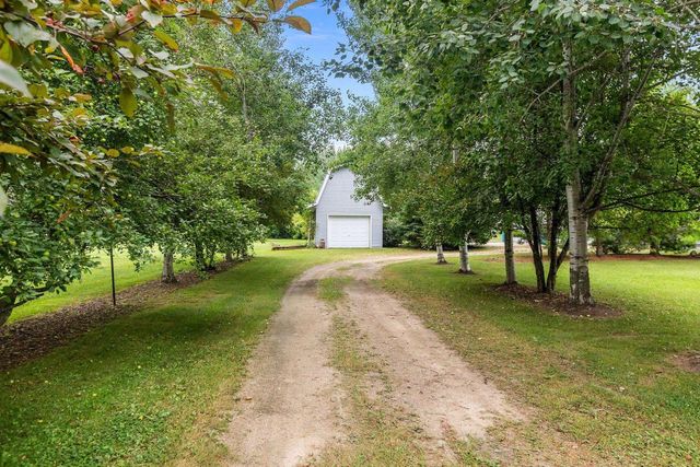 N1672 JULIUS DRIVE, Greenville, WI 54942