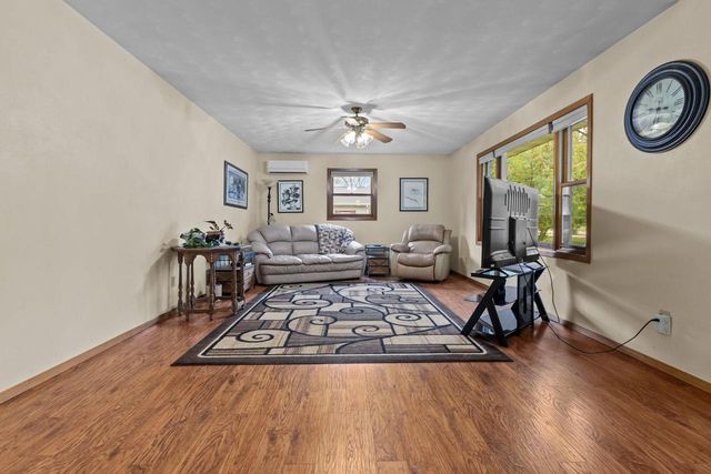 N1672 JULIUS DRIVE, Greenville, WI 54942
