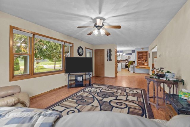 N1672 JULIUS DRIVE, Greenville, WI 54942