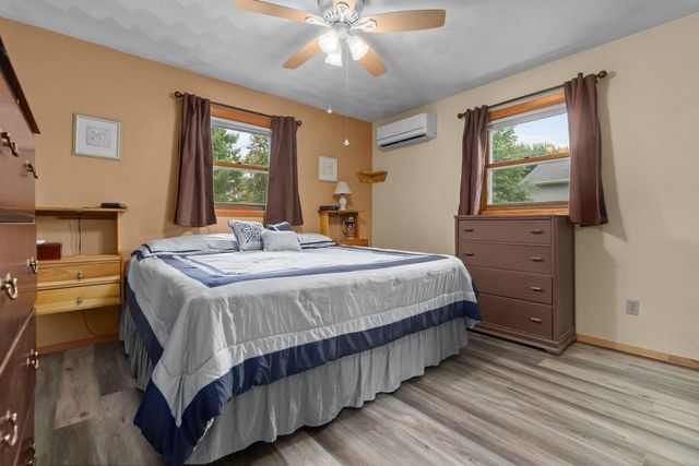 N1672 JULIUS DRIVE, Greenville, WI 54942