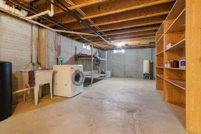 N1672 JULIUS DRIVE, Greenville, WI 54942