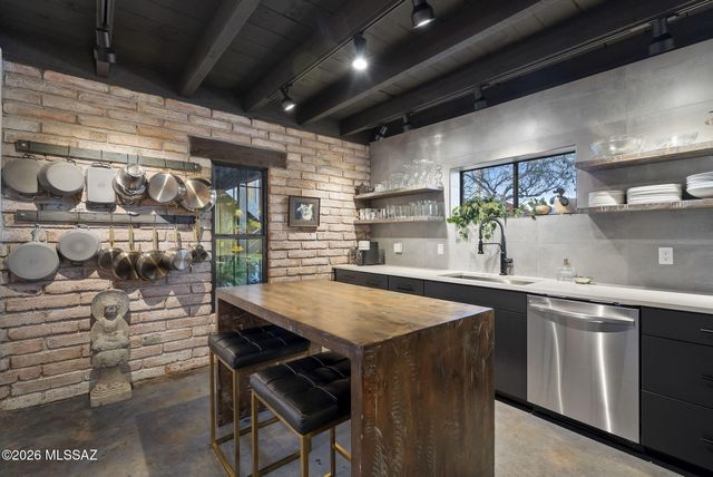 8 Camino Otero, Tubac, AZ 85646