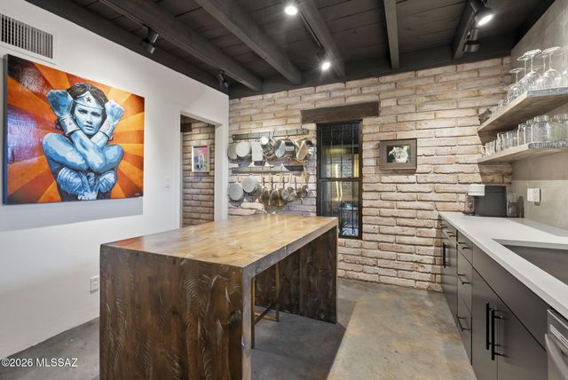 8 Camino Otero, Tubac, AZ 85646