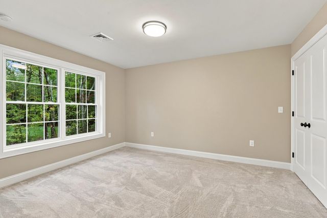 2 Blaisdell Court, Raymond, NH 03077