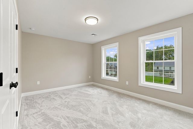 2 Blaisdell Court, Raymond, NH 03077