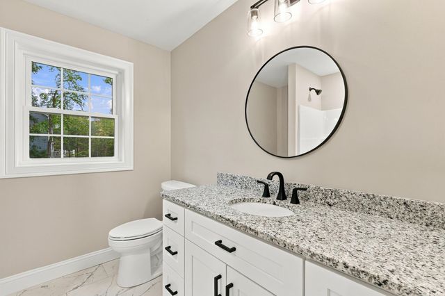 2 Blaisdell Court, Raymond, NH 03077