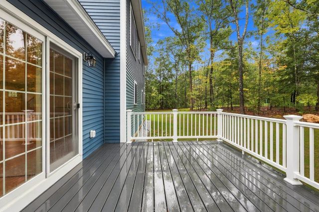2 Blaisdell Court, Raymond, NH 03077