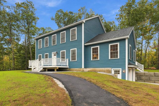 2 Blaisdell Court, Raymond, NH 03077