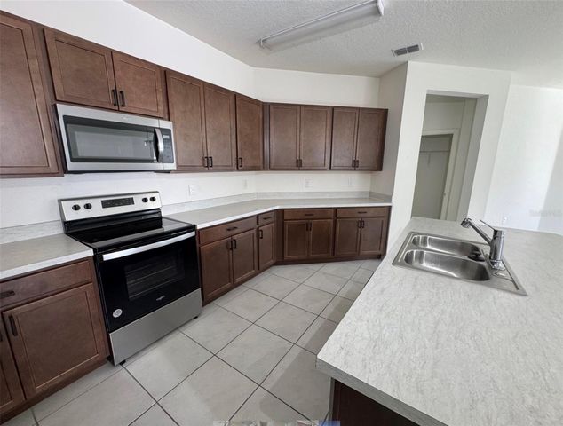 7054 CRUZ COURT, Lakeland, FL 33813