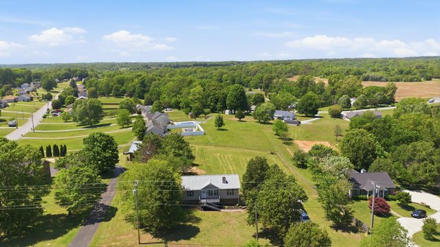 1346 Shahan Rd, Ashland City, TN 37015