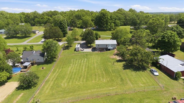 1346 Shahan Rd, Ashland City, TN 37015