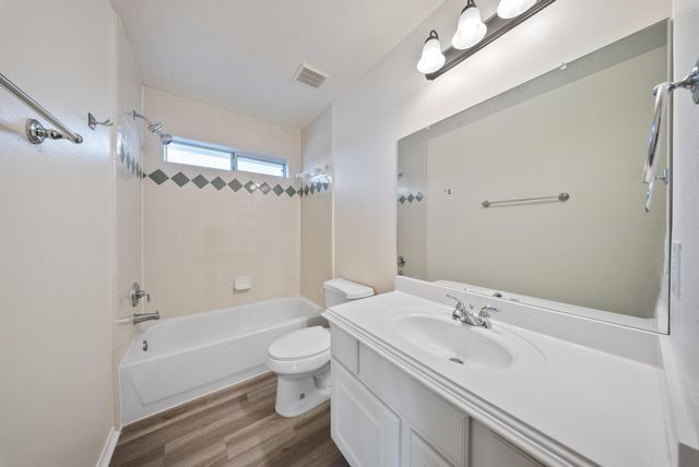 14407 Brentshire Lane, Houston, TX 77069