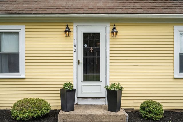 180 Plain St, Marshfield, MA 02050