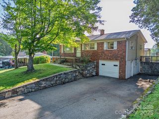 21 Cedar Hill Circle, Asheville, NC 28806