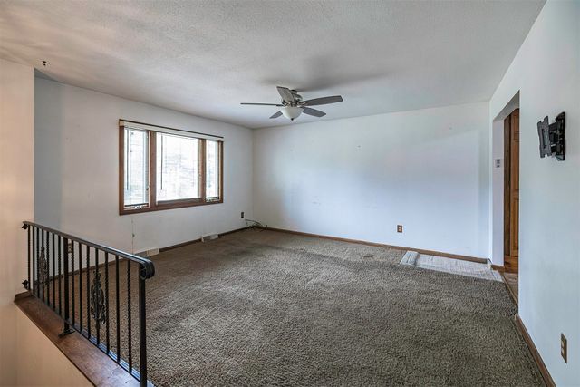 2225 SALTSMAN Road, Erie, PA 16510