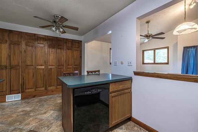 2225 SALTSMAN Road, Erie, PA 16510