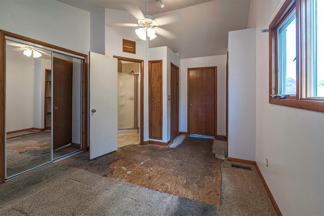 2225 SALTSMAN Road, Erie, PA 16510