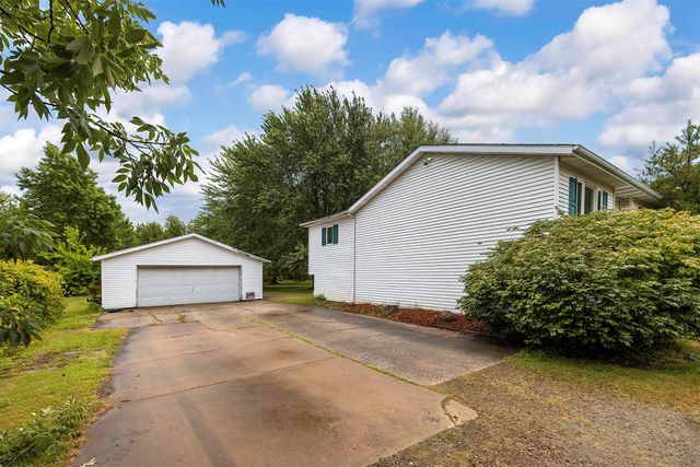 2225 SALTSMAN Road, Erie, PA 16510