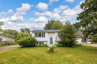 2225 SALTSMAN Road, Erie, PA 16510