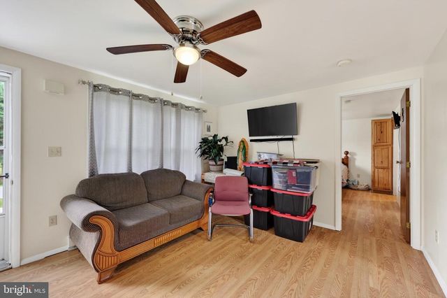5821 ROBIN ST, Mount Jackson, VA 22842