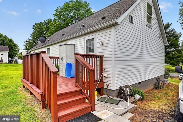 5821 ROBIN ST, Mount Jackson, VA 22842