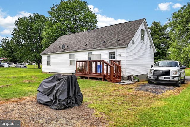 5821 ROBIN ST, Mount Jackson, VA 22842