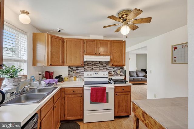 5821 ROBIN ST, Mount Jackson, VA 22842