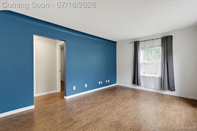 1657 W Troy Street, Ferndale, MI 48220