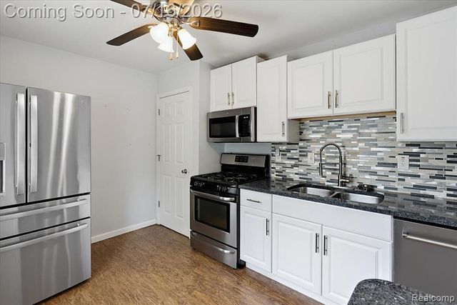 1657 W Troy Street, Ferndale, MI 48220