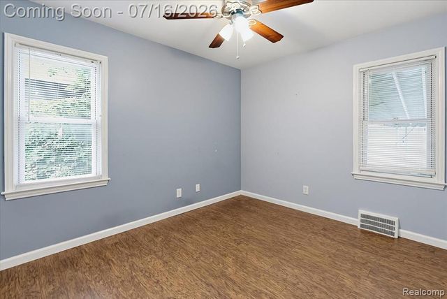 1657 W Troy Street, Ferndale, MI 48220
