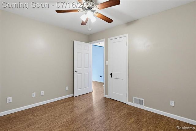 1657 W Troy Street, Ferndale, MI 48220
