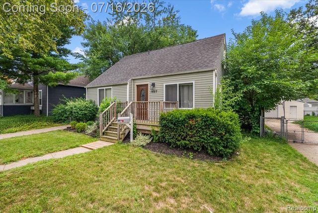 1657 W Troy Street, Ferndale, MI 48220