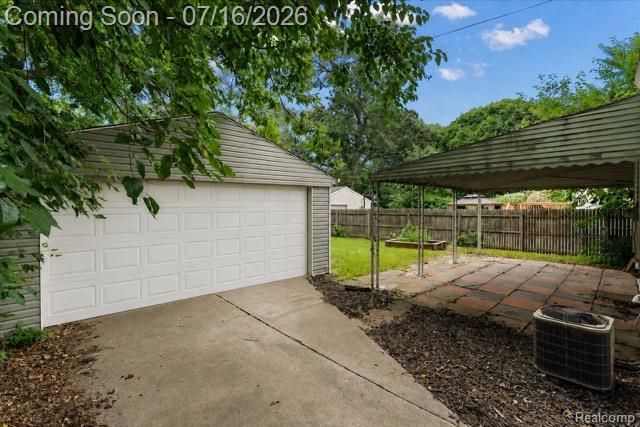1657 W Troy Street, Ferndale, MI 48220