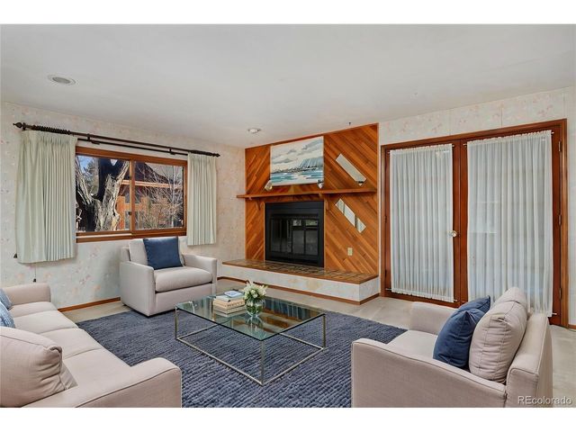 570 W Ash St, Louisville, CO 80027