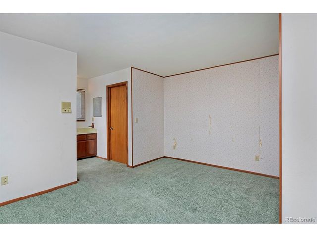 570 W Ash St, Louisville, CO 80027