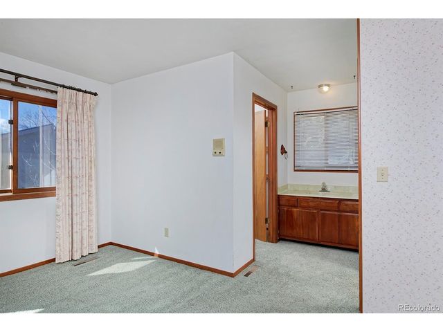 570 W Ash St, Louisville, CO 80027