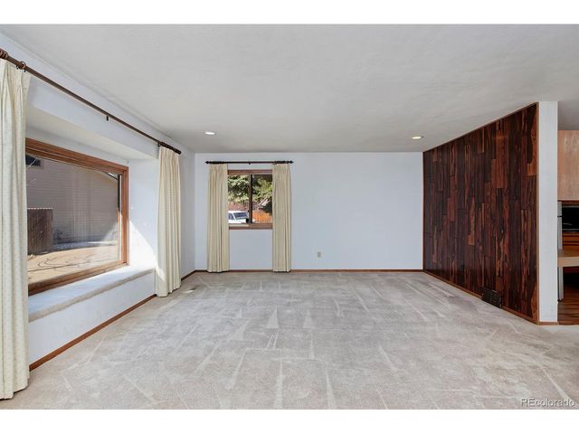 570 W Ash St, Louisville, CO 80027