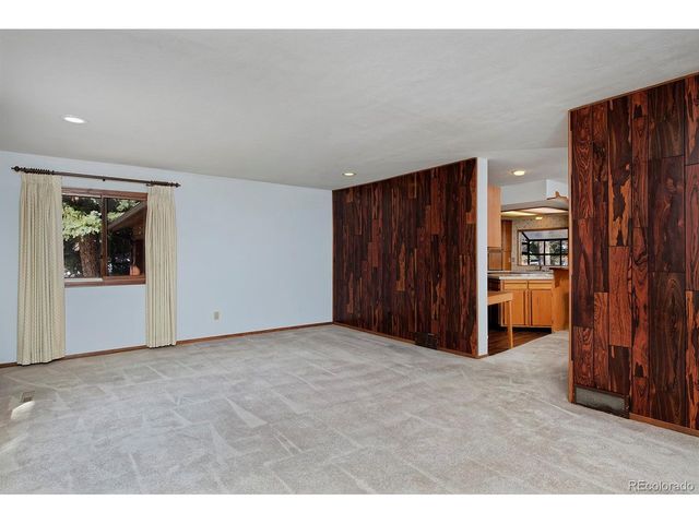 570 W Ash St, Louisville, CO 80027
