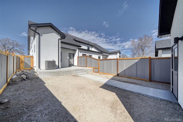 327 Palmer Street, Salida, CO 81201