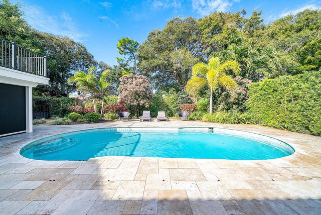 10893 Gleneagles Road, Boynton Beach, FL 33436