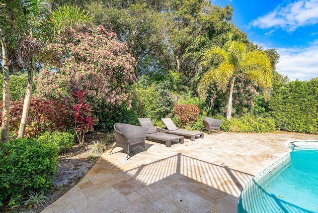 10893 Gleneagles Road, Boynton Beach, FL 33436