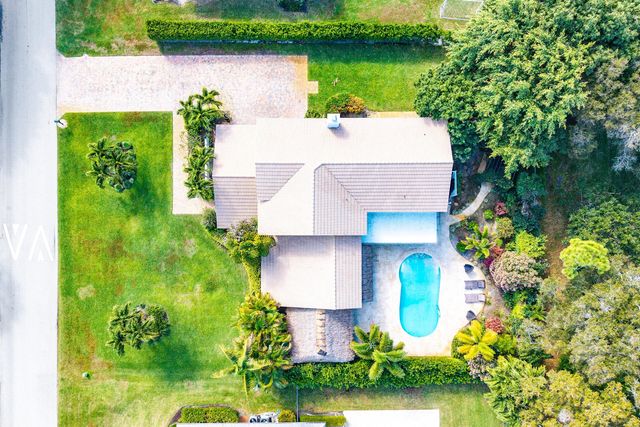 10893 Gleneagles Road, Boynton Beach, FL 33436